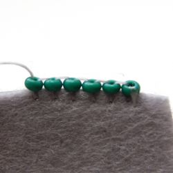 Вышивка бисером. Урок 5. Обработка края изделия бисером 2 способ