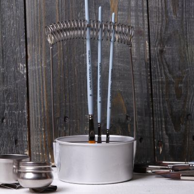 Мойка и хранение кистей