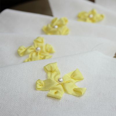 Что такое вышивка лентами и «стежок с завитком»